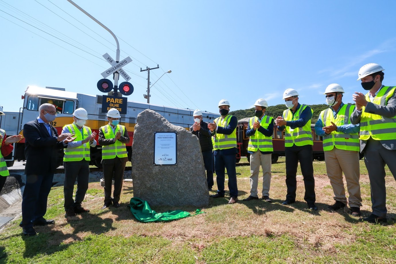 Governador inaugura pera ferroviária no Porto de Imbituba para facilitar acesso de trens