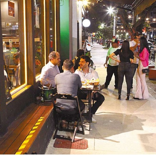 Santos estende horário para bares e restaurantes