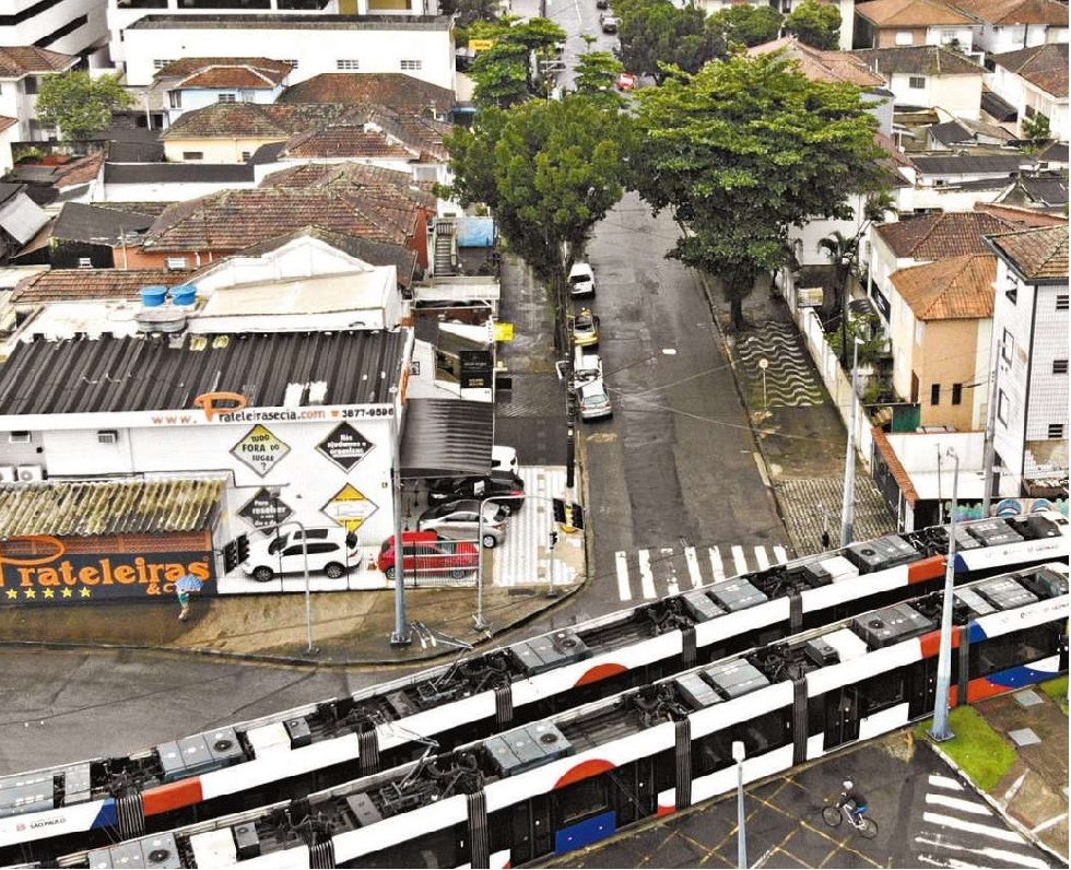 Doria inicia obras da 2ª fase do VLT em Santos