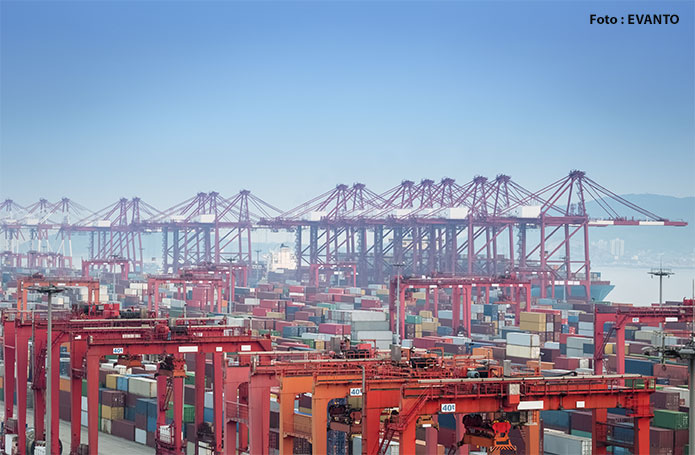 Balança comercial de bens e serviços da China registra superávit superior a US$ 54 bilhões em julho
