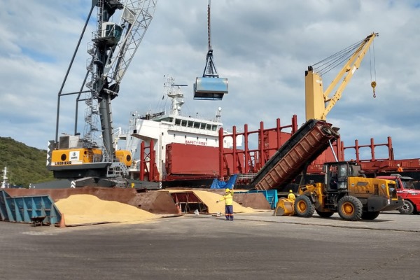 Movimentação de cargas no Porto de Imbituba cresce 12,7% em agosto