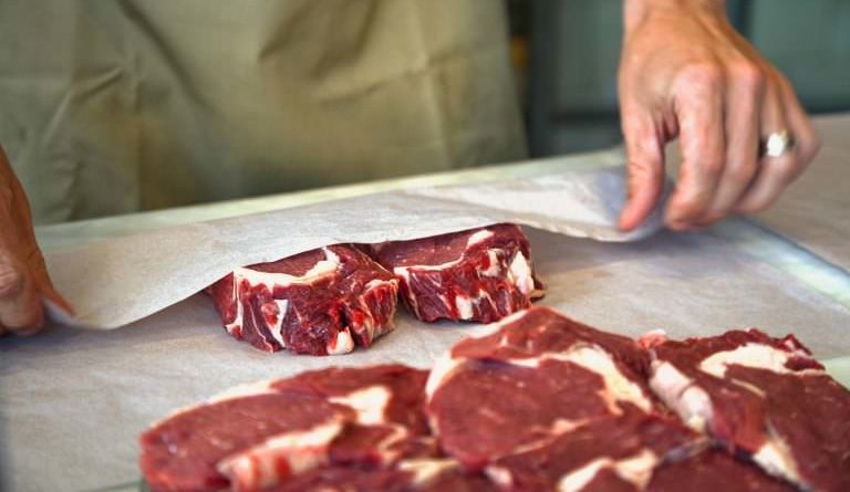 Consumo per capita de carne dos brasileiros pode chegar a 100 kg em 2021