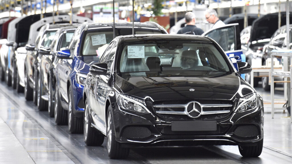 Tesla, Mercedes e Ford processam Governo dos EUA por tarifas em produtos chineses