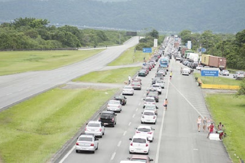 Rodovias de SP têm aumento no tráfego de veículos