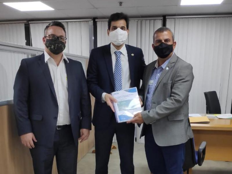 Administração do Porto de Imbituba protocola EVTEA para processo de licitação de Terminal de Granéis Líquidos