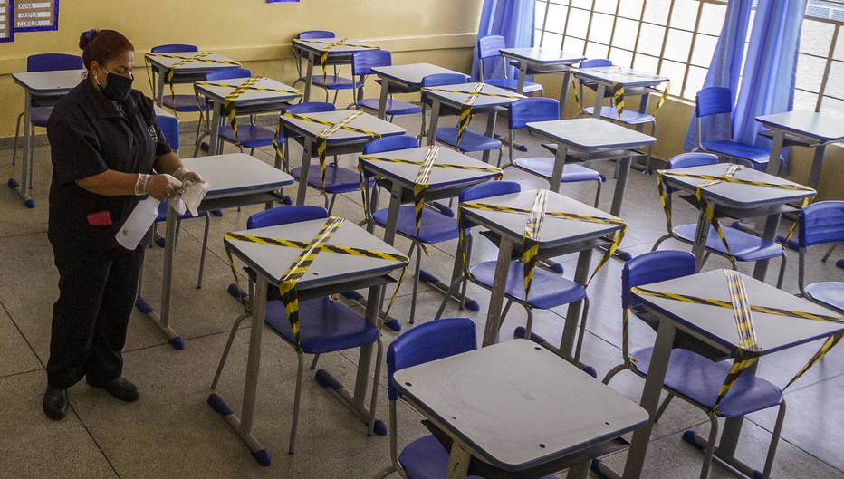 Oito em cada dez cidades não veem condição para reabrir escolas em 2020 por causa da pandemia