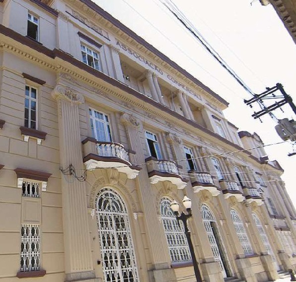 ACS faz encontro com candidatos de Santos