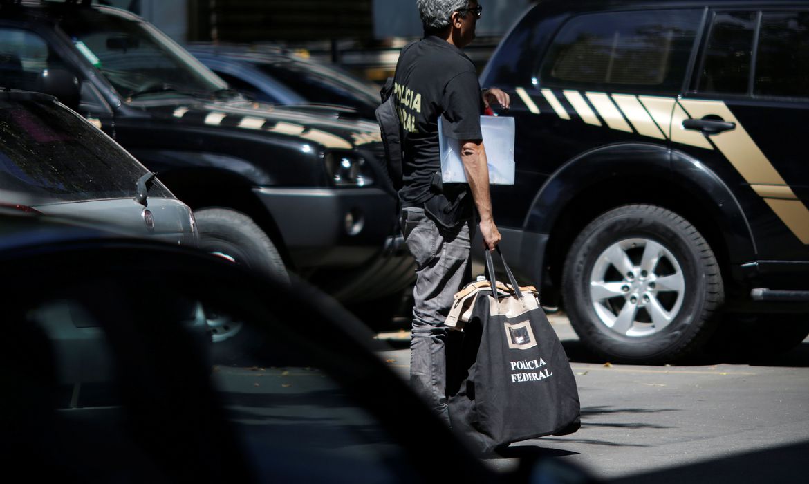 PF investiga desvios em programa voltado a portos e indústrias no CE