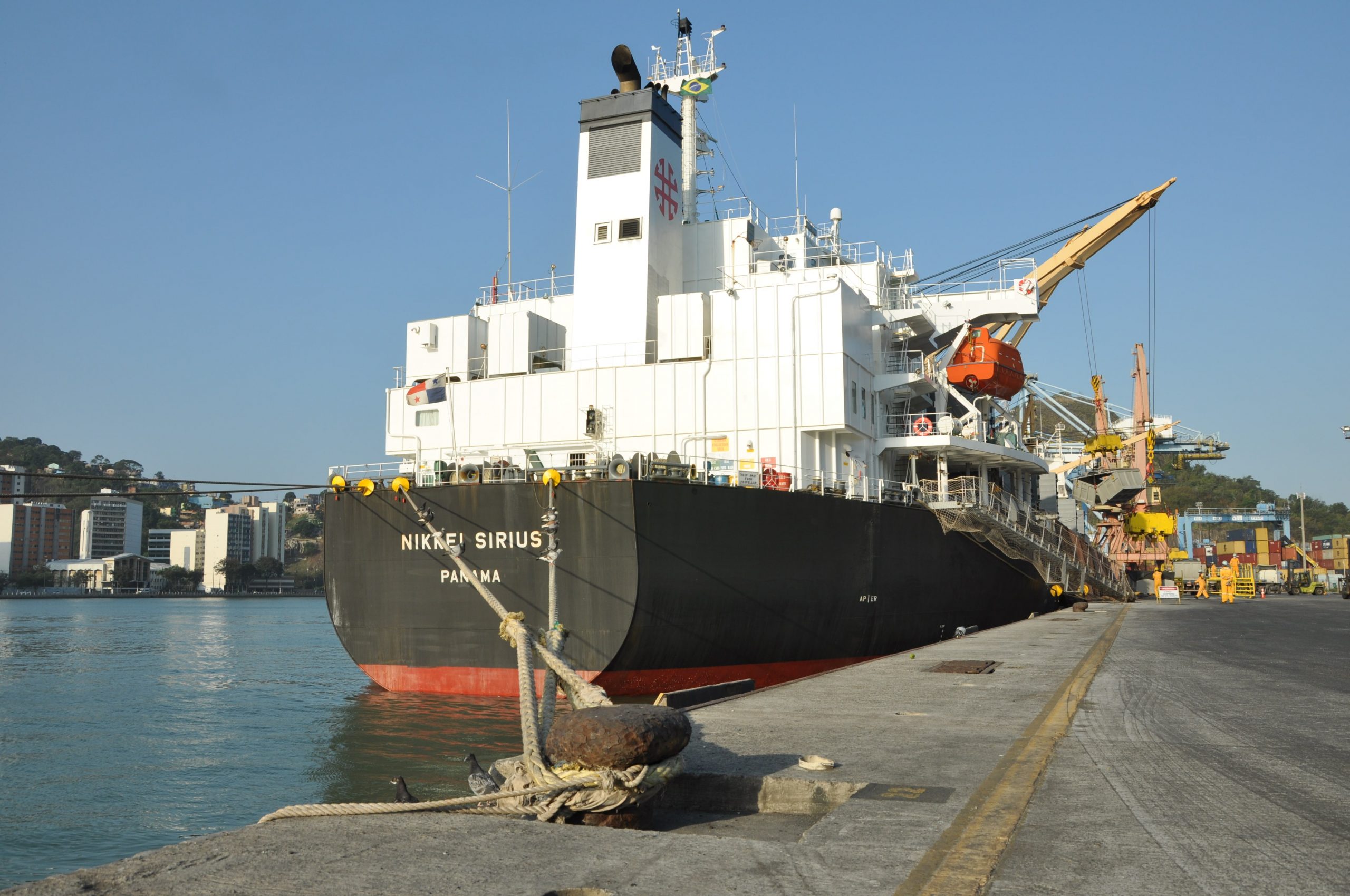 Nova gestão portuária: navios ficam menos tempo atracados nos berços