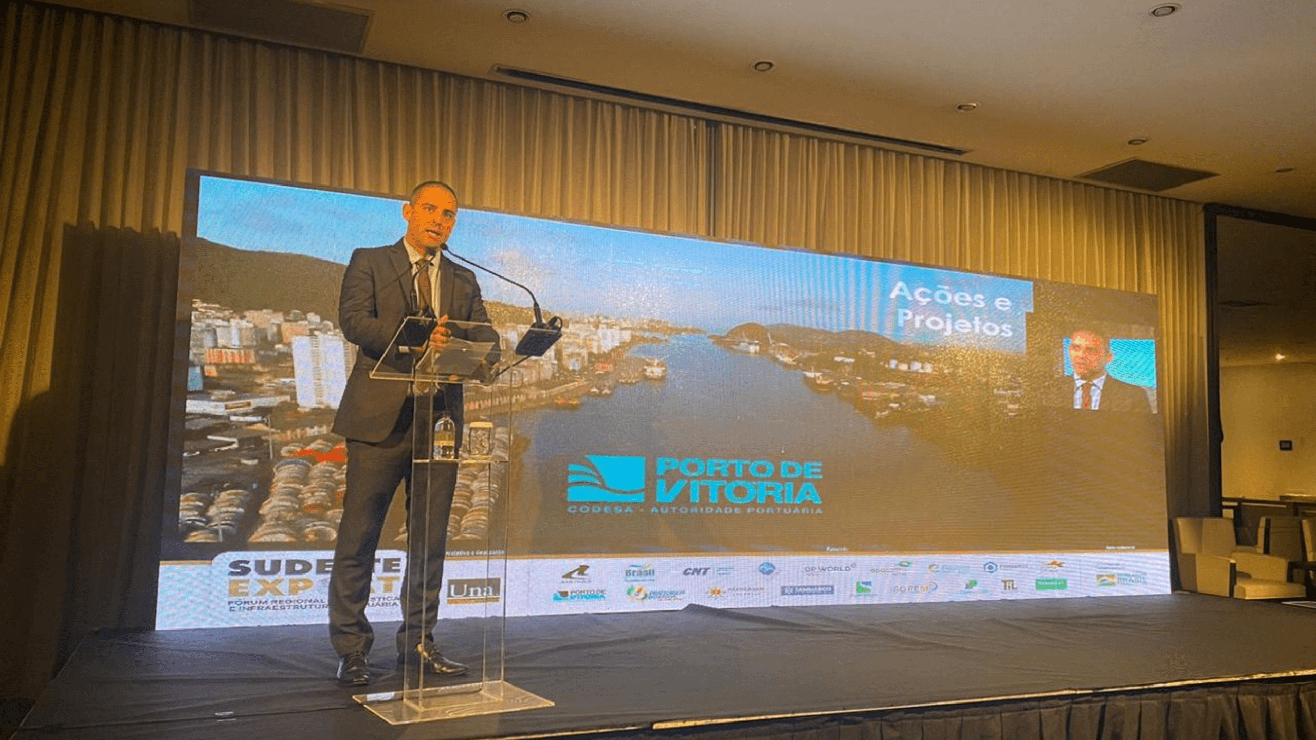 Castiglioni participa de painel sobre desestatização dos portos do sudeste