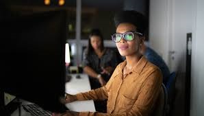 Pandemia acelera automação e trabalho remoto pelo mundo