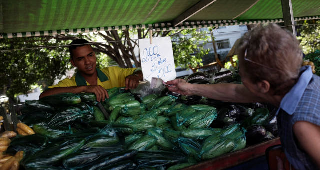 Alimentos pressionam e preços ao produtor no Brasil têm em outubro maior alta da série