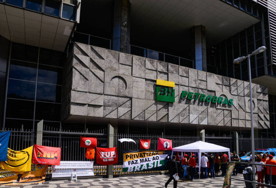 Diretores de estatais têm remuneração de até R$ 2,9 milhões ao ano