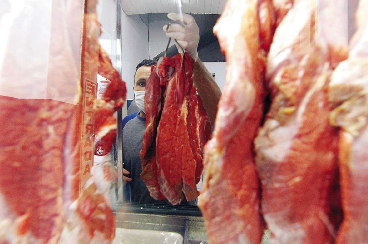 Preço alto faz muitos driblarem a carne
