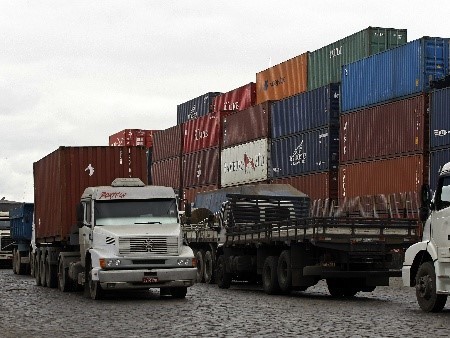 Porto de Santos terá mais 150 mil metros quadrados de estacionamento para caminhões