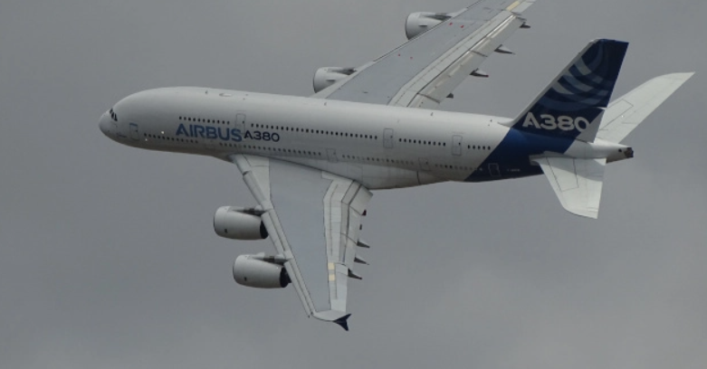 Diretrizes de testes de Covid-19 em passageiros de aéreas podem definir padrões globais de segurança, dizem fontes