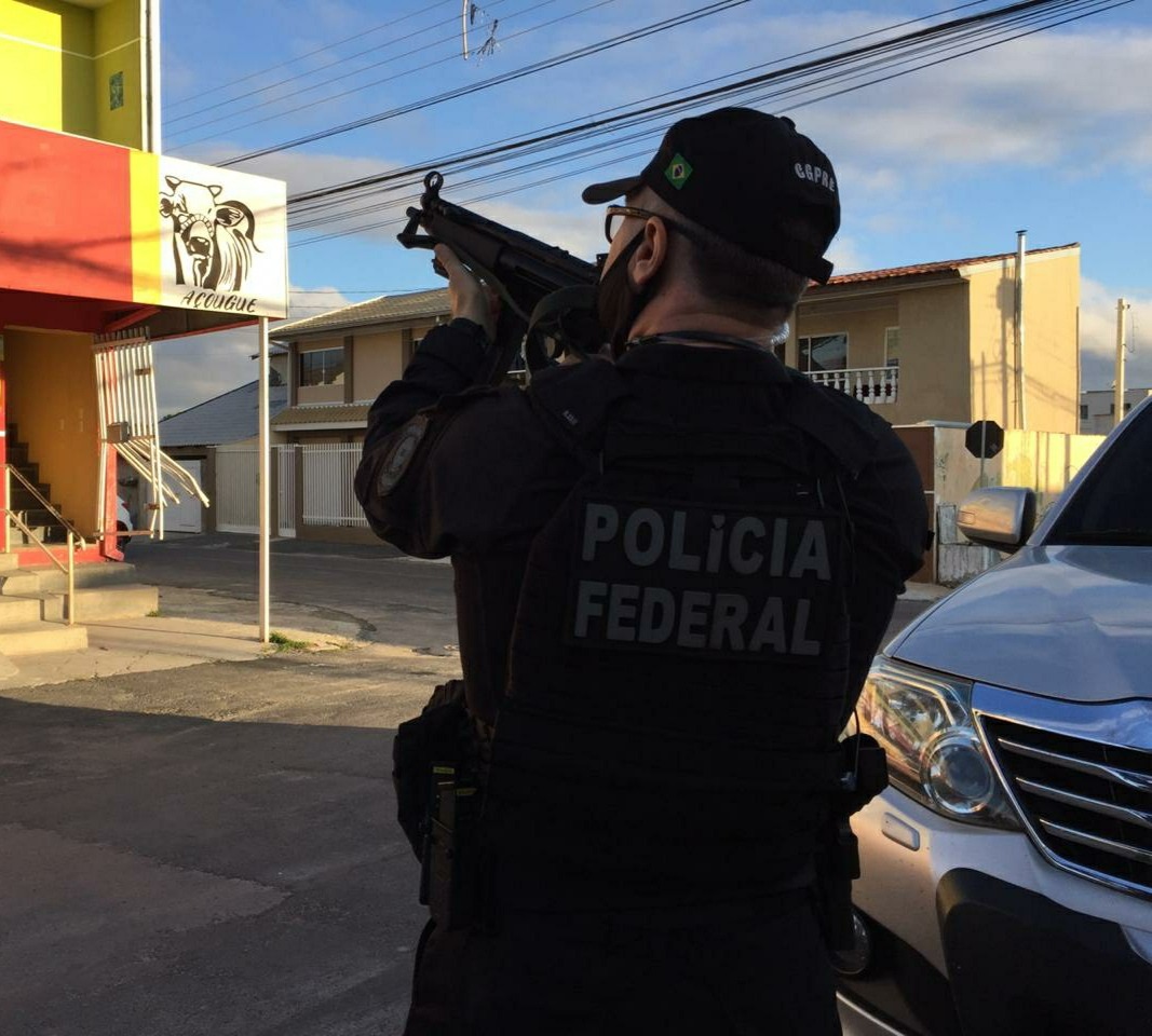 PF e Receita Federal deflagram operação contra tráfico de drogas em portos