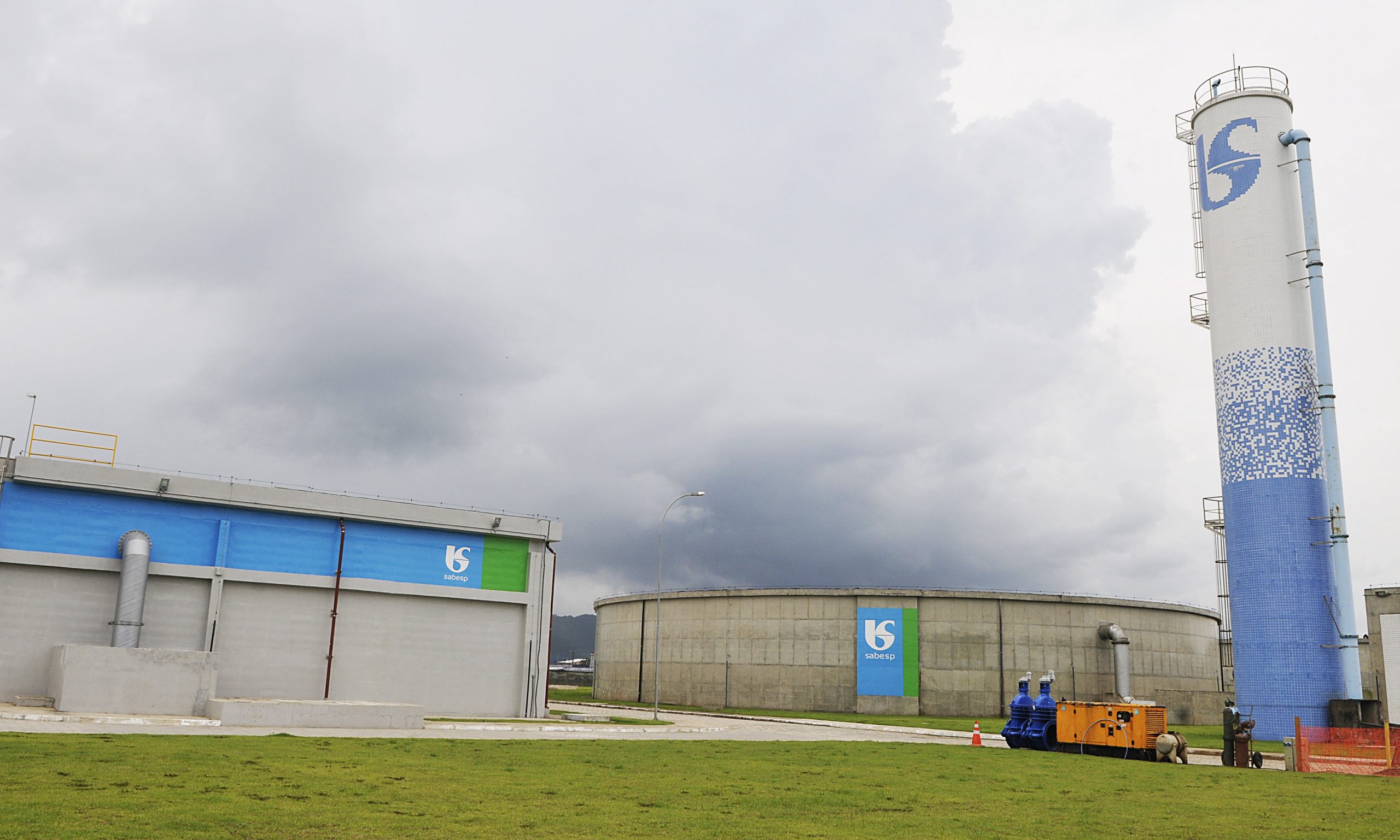 Estado de SP, Sabesp e companhias aéreas se unem para envio de água ao Amapá
