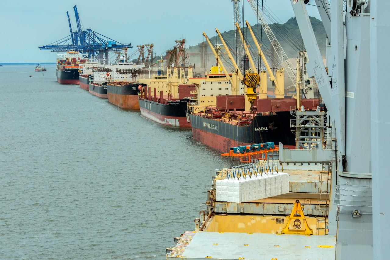 Porto de Paranaguá recebe 30,5 mil toneladas de soja dos EUA