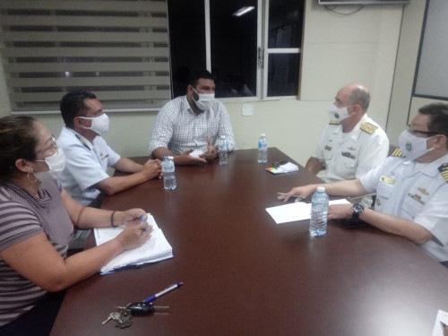 Marinha presta apoio médico à população do Amapá