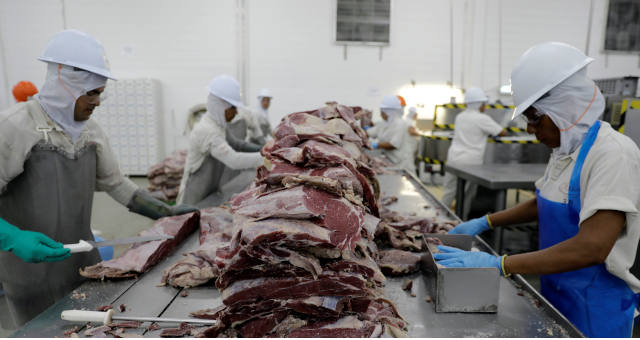 Exportação de carnes do Brasil deve ter recorde em 2021 com impulso chinês, diz Rabobank