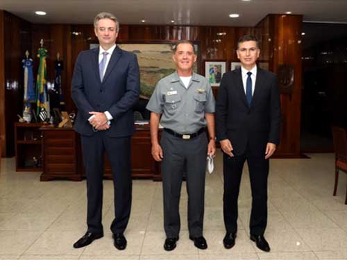 Comandante da Marinha recebe visita do Diretor-Geral da Polícia Federal