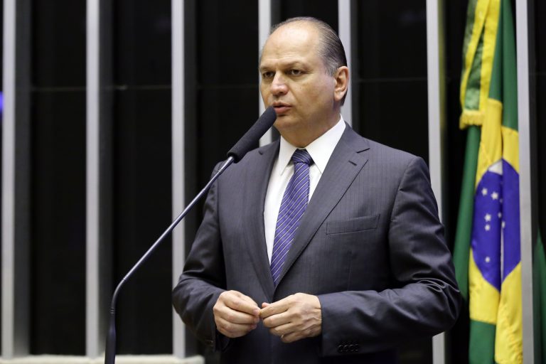 Líder do governo espera votar projeto de incentivo à navegação; oposição promete obstruir votações