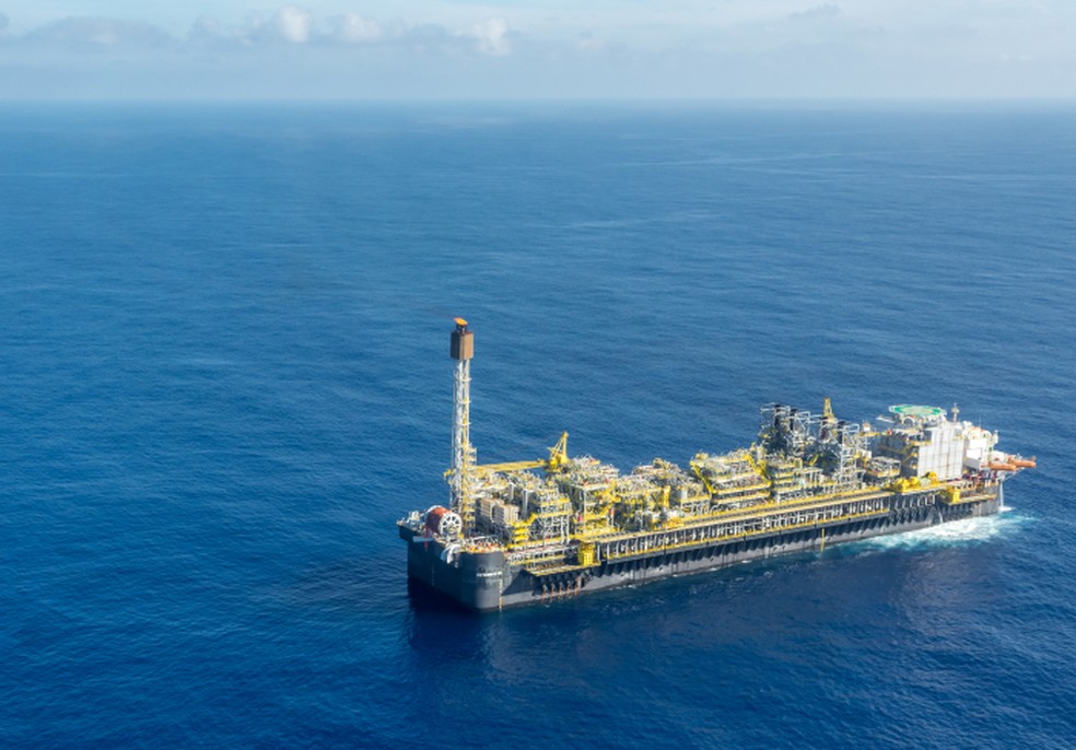 Sindicato pede interrupção das atividades em plataforma da Petrobras com casos de Covid-19