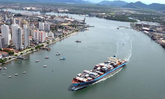 Ferrovias e portos recebem carnês milionários de IPTU