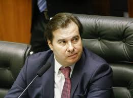 Maia se reúne com dirigentes partidários em São Paulo para decidir nome que disputará presidência da Câmara
