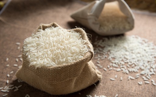 Tecon Rio Grande bate recorde de exportação de arroz, com 10 mil contêineres
