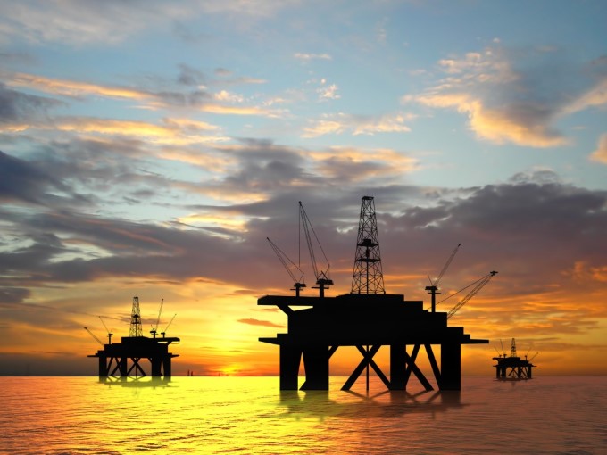 Brasil atinge recorde de exportação de petróleo em 2020, diz Albuquerque