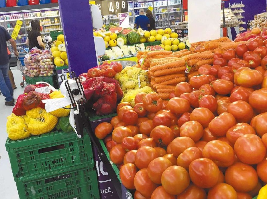 Doria recua e mantém benefício fiscal de alimento e remédio