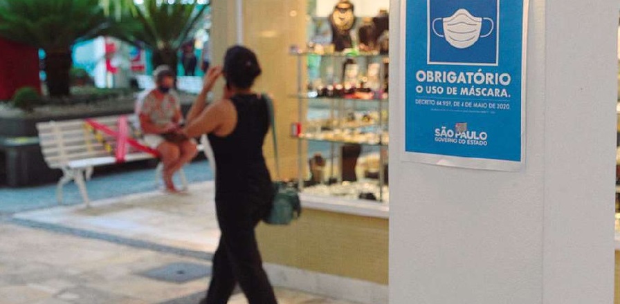 Médicos alertam: vacina não significa relaxamento