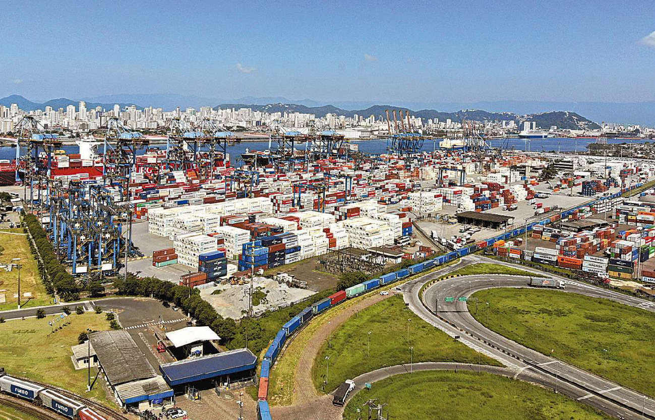 Guarujá pretende ampliar área portuária