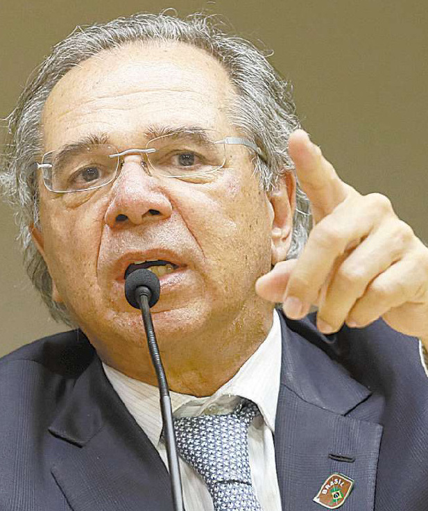 Guedes pede vacinação em massa