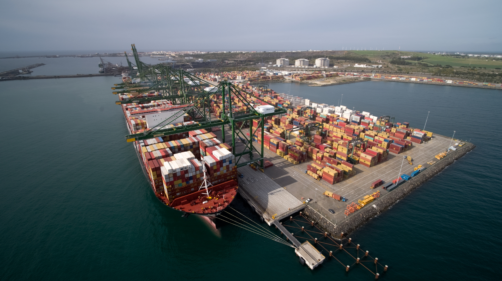 Porto de Sines fecha 2020 com crescimento de 13% nos contêineres 