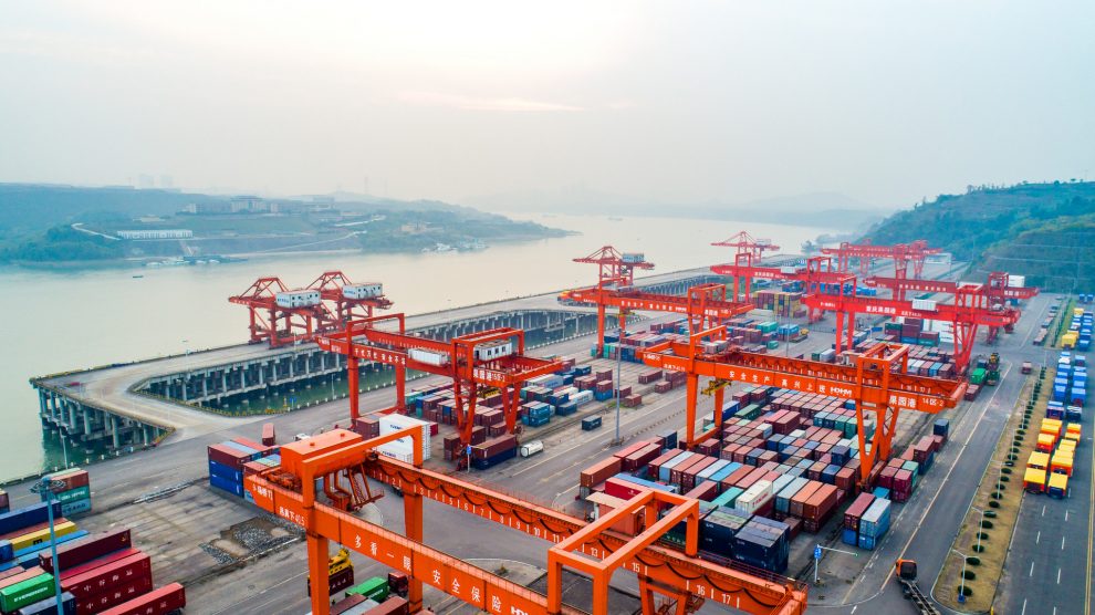 China utiliza tecnologia do satélite beidou para criar primeiro porto automatizado