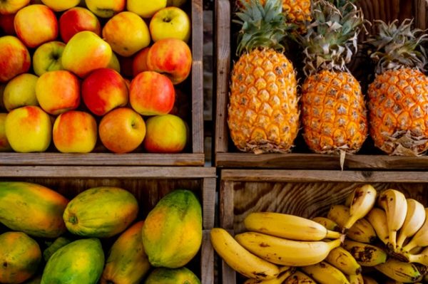Nova variante do coronavírus dificulta embarques de frutas