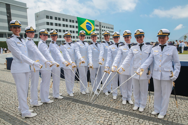 Marinha amplia espaço para mulheres