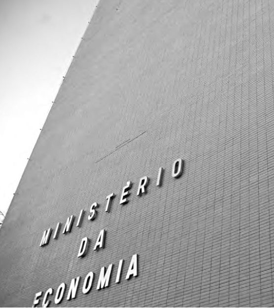 Ministério da Economia abre 100 oportunidades