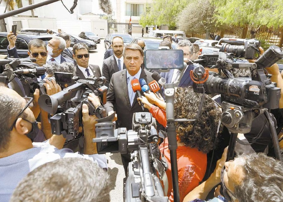 Bolsonaro diz ter projeto contra covid