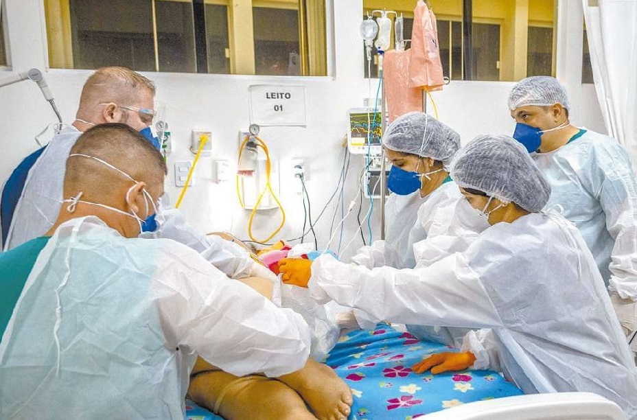 Brasil tem de levar covid a sério, alerta líder da OMS