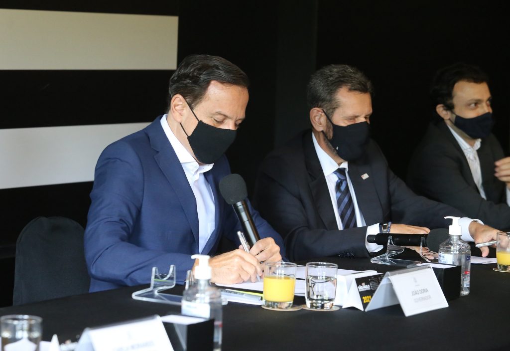 Governo de SP assina contrato de concessão do Caminhos do Mar