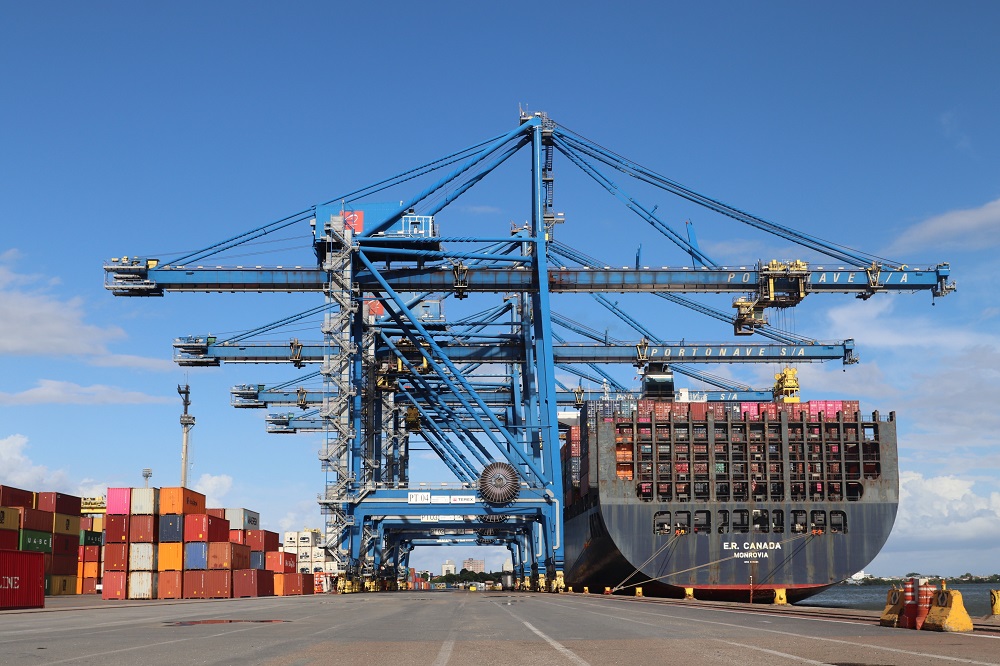 Portonave ultrapassa 100 mil TEUs em um único mês