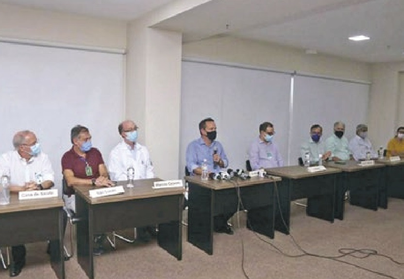 Infectologistas falam em colapso e clamam por lockdown
