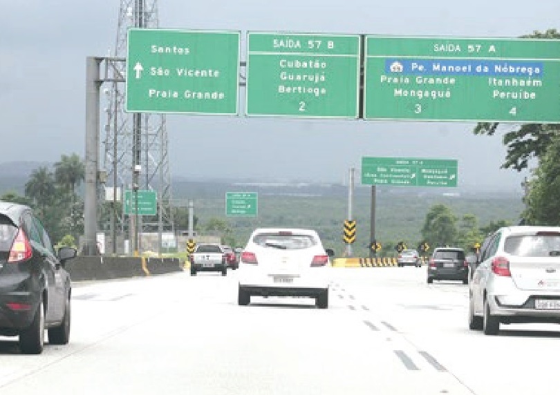 Mais de 600 mil veículos descem ao litoral