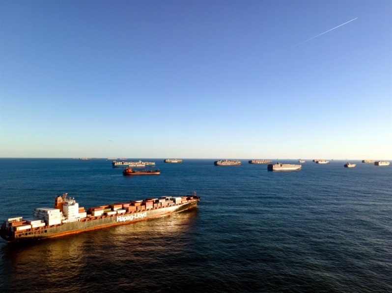 Porto de Los Angeles, EUA: congestionamento de navios está chegando ao sexto mês