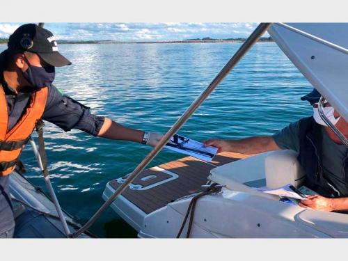 Capitania Fluvial do Tietê-Paraná realiza ações de Inspeção Naval nos municípios de Avaré e Pederneiras (SP)