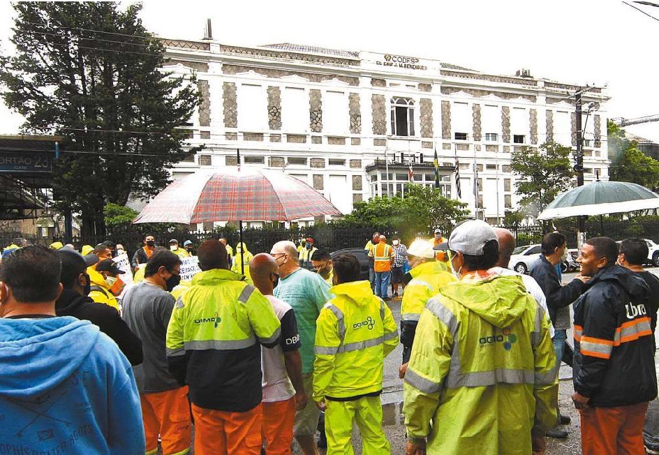 Decisão sobre greve é adiada